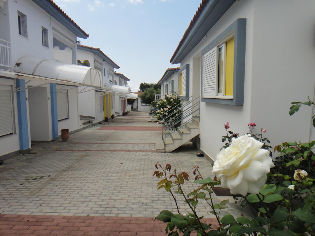 Bungalows Camping Kouyoni เยราคินิ ภายนอก รูปภาพ